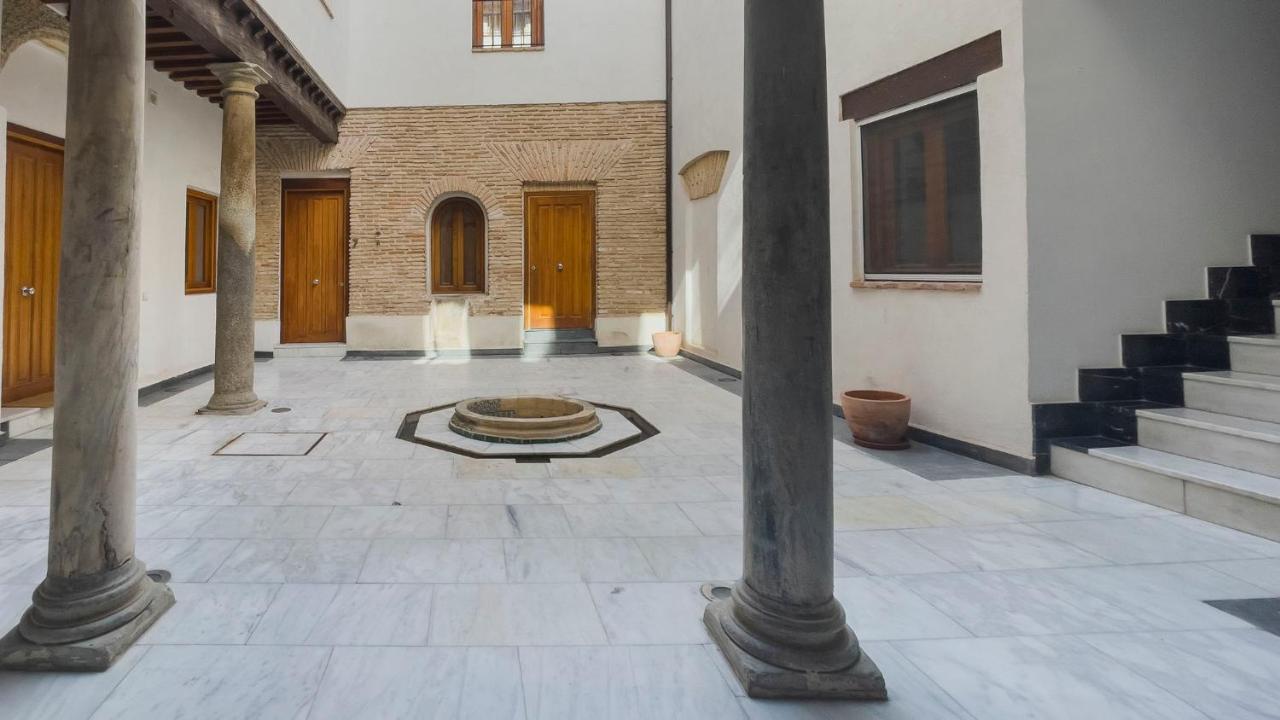 El Patio Del Regidor - Apartamentos Aloha Toledo Buitenkant foto